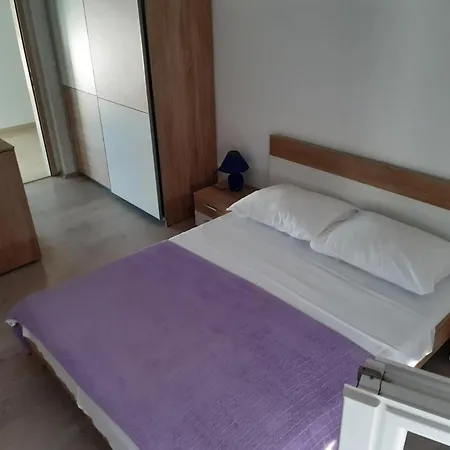 Apartman S 3 Sobe * Sukošan
